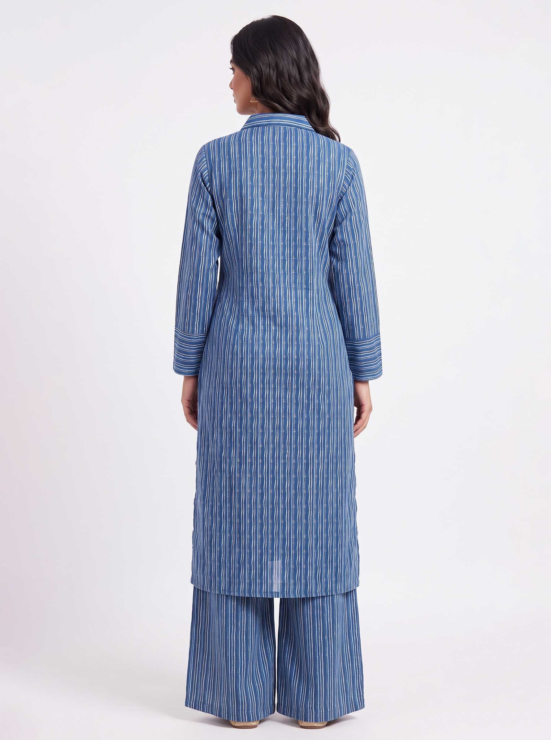 suit-blue-line-pattern-3
