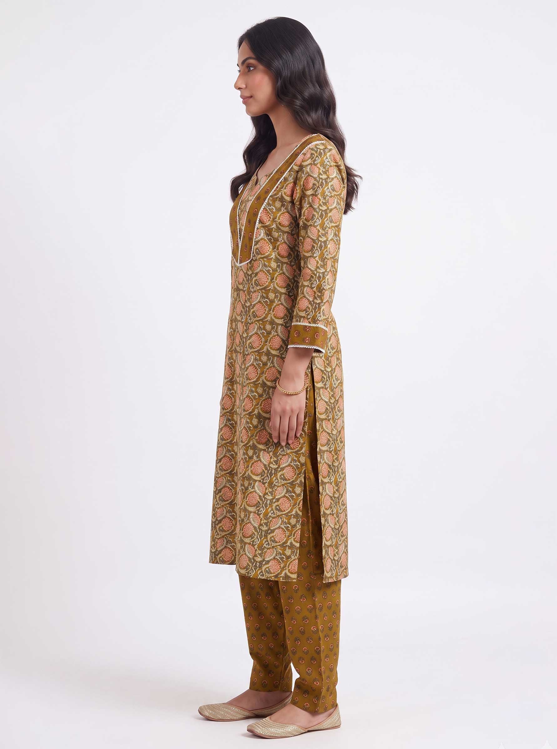 suit-gloden-brown-floral-2